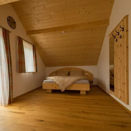 Stoichart Almhutte *
