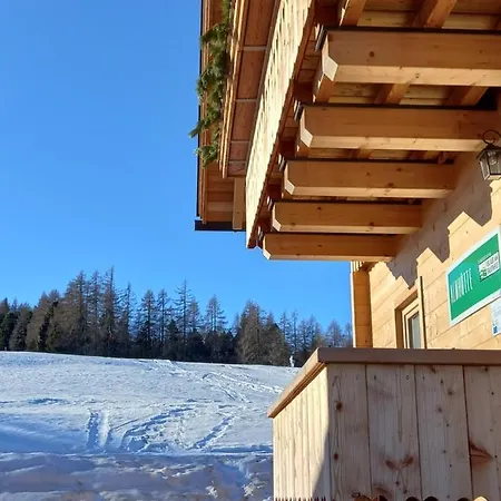 Stoichart Almhutte * Hochrindl