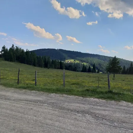 Stoichart Almhutte Hochrindl